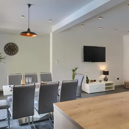 וילה Kuca Za Odmor Ines פולה