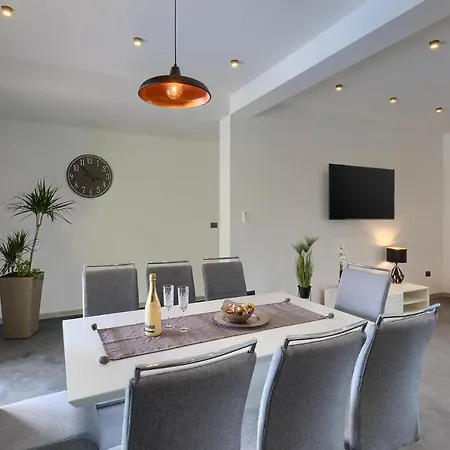 וילה Kuca Za Odmor Ines פולה